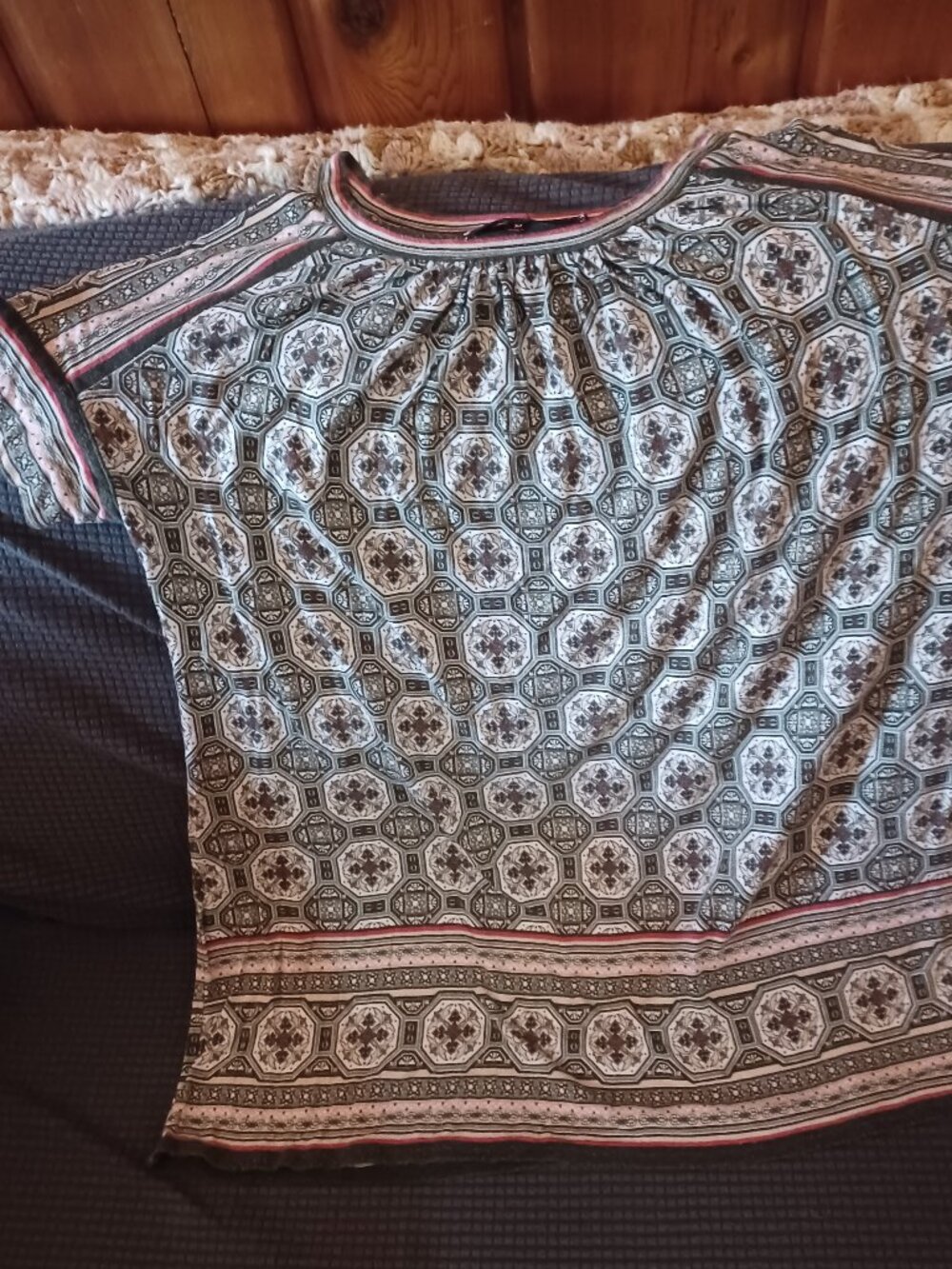 Cold shoulder top